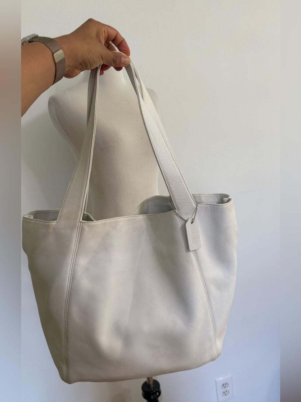 Coach White Leather Tote Bag | Large Shoulder Bag | Genuine Leather - Picture 4 of 10
